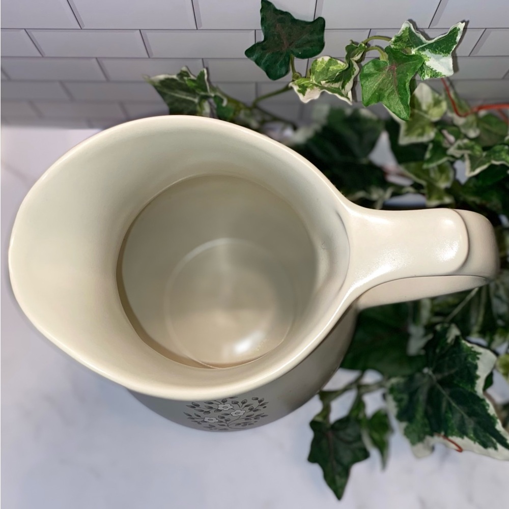 🏰Pfaltzgraff Heirloom 2-Qt Handled Pitcher 416 - Picture 5 of 9